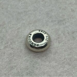 Pandora 925 Sterling Classic Shine Tiny Stopper Open Bangle Charm